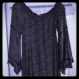 Off shoulder bell sleeve top